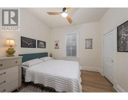 119 CHRISTINA STREET South - 8