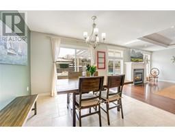 675 BENTINCK DRIVE - 13