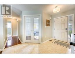 675 BENTINCK DRIVE - 21