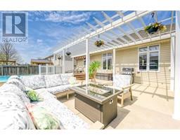 675 BENTINCK DRIVE - 42