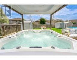 675 BENTINCK DRIVE - 43