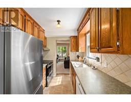 112 FAIRVIEW PLACE - 6