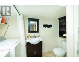 27 TURNER DRIVE UnitNo. 17 - 30