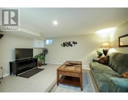 27 TURNER DRIVE UnitNo. 17 - 32