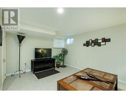 27 TURNER DRIVE UnitNo. 17 - 33