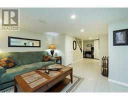 27 TURNER DRIVE UnitNo. 17 - 35