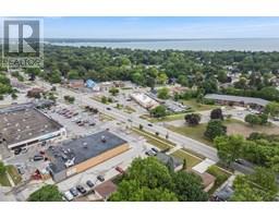 711 Cathcart BOULEVARD - 33