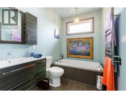 200 BROCK STREET North - 23