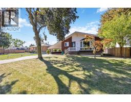 961 Ennisclaire DRIVE - 1