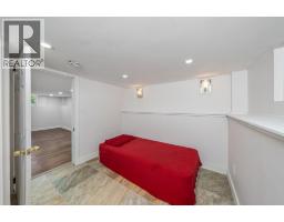 156 QUEEN STREET - 33