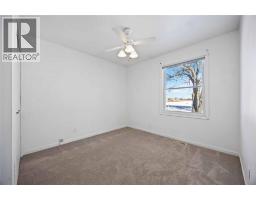 4767 St. Clair PARKWAY - 22