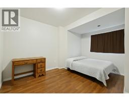 150 COLLEGE AVENUE North - 12