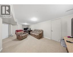 729 Oakdale AVENUE - 22