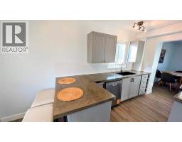 110 FAIRVIEW PLACE - 8