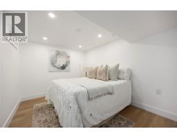 136 Chestnut AVENUE - 20