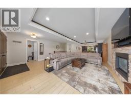 841 MANHATTAN DRIVE - 6