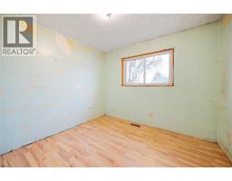 723 BENGARVIE STREET - 13