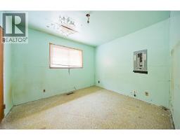 723 BENGARVIE STREET - 16