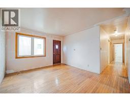 723 BENGARVIE STREET - 5