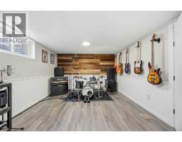 1224 ARLINGTON AVENUE - 34