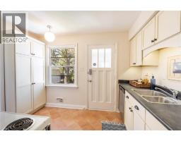 1203 Colborne ROAD - 12