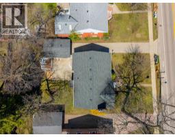 1203 Colborne ROAD - 37