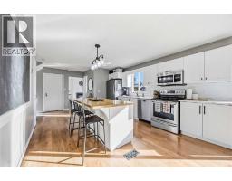 342 WILLOW CRESCENT - 14