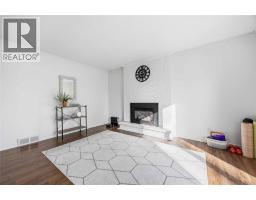 342 WILLOW CRESCENT - 17