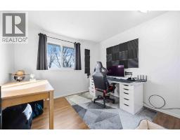 342 WILLOW CRESCENT - 29