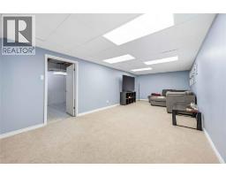 342 WILLOW CRESCENT - 32