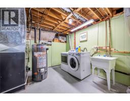 342 WILLOW CRESCENT - 39