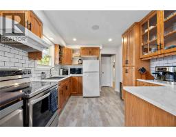 570 NIAGARA STREET - 12