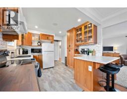 570 NIAGARA STREET - 13