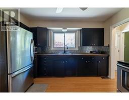 1221 SHERWOOD TRAIL - 9