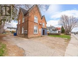 131 MARGARET AVENUE - 36