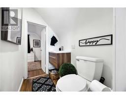 898 WOODLAND AVENUE - 21