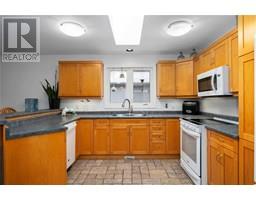 727 Norman STREET - 9
