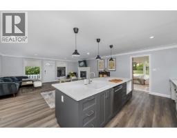 570 CATHCART BOULEVARD - 15