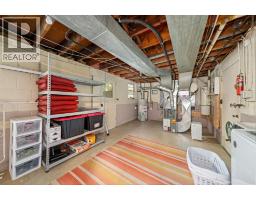 570 CATHCART BOULEVARD - 36