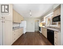 4767 St. Clair PARKWAY - 12