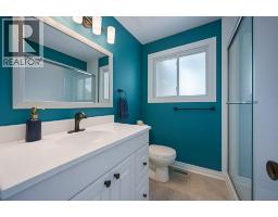 4767 St. Clair PARKWAY - 24