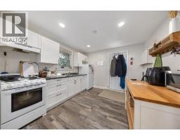 115 BROCK STREET North - 11