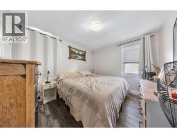115 BROCK STREET North - 16