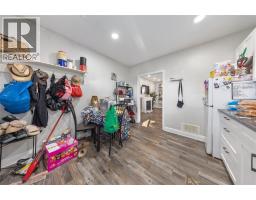 115 BROCK STREET North - 18