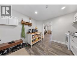 115 BROCK STREET North - 9