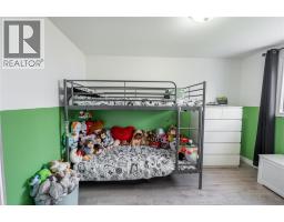 304 BRENTWOOD CRESCENT - 18