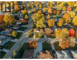 304 BRENTWOOD CRESCENT - 36