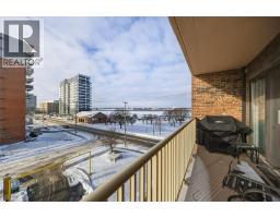 10 DERBY LANE UnitNo. 401 - 3