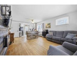 463 CONFEDERATION STREET - 15