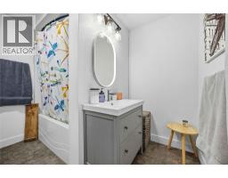 463 CONFEDERATION STREET - 16